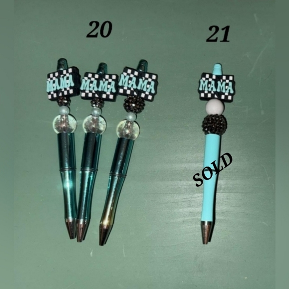Handmade Colorful "Mom" Novelty Pens - Choose One - Picture 4 of 9